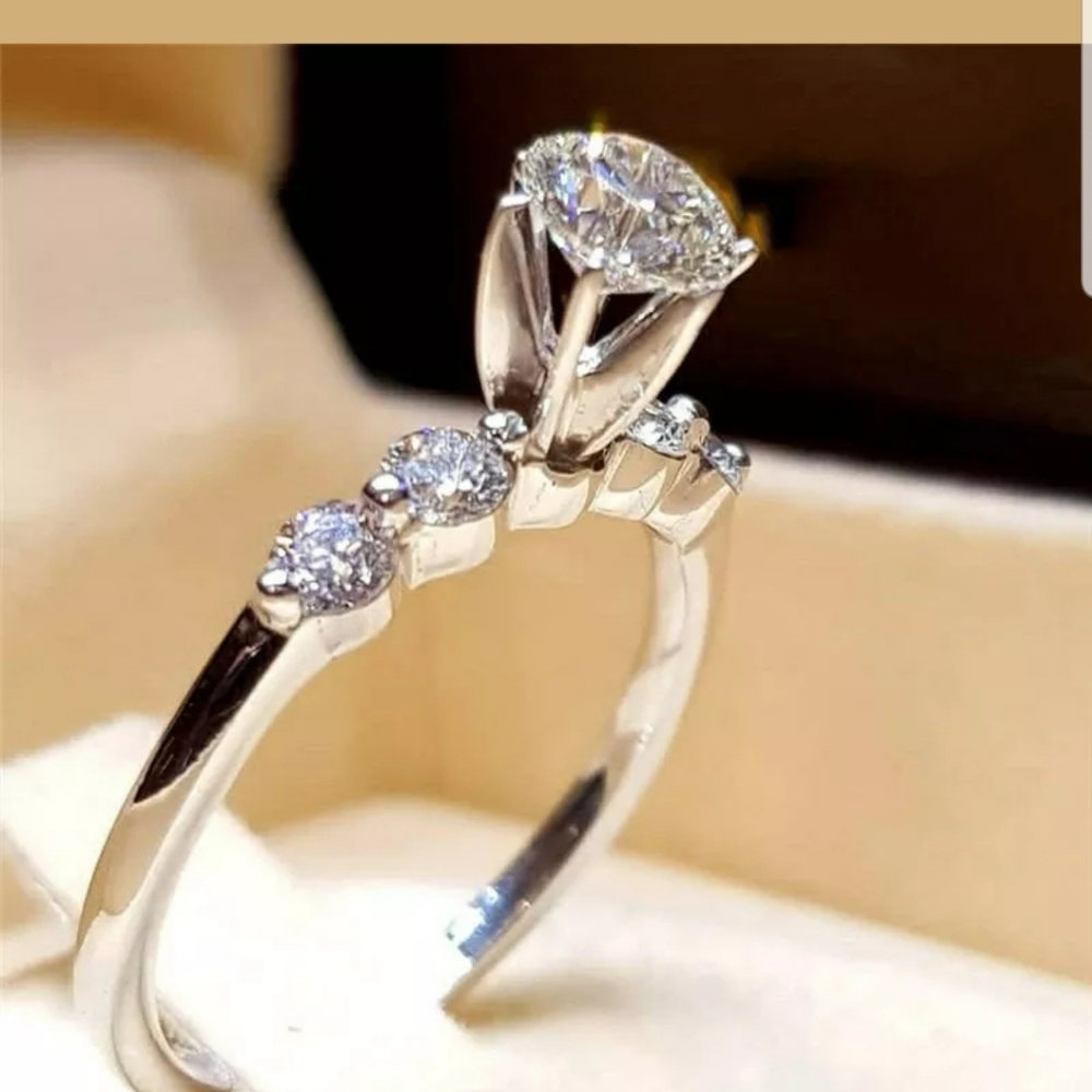 Brand new white sapphire silver plated ring - Picture 2 of 2